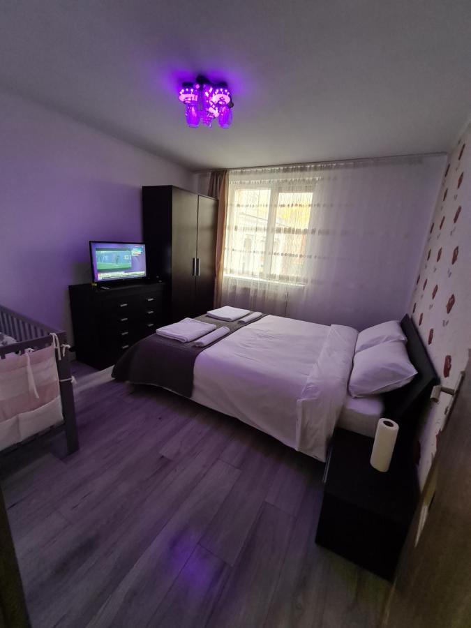Apartament Ultra Central 1 Appartement Hunedoara Buitenkant foto