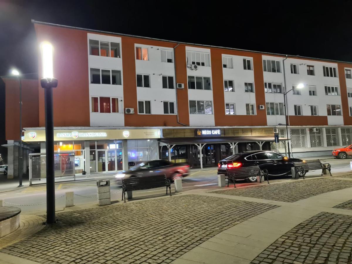 Apartament Ultra Central 1 Appartement Hunedoara Buitenkant foto